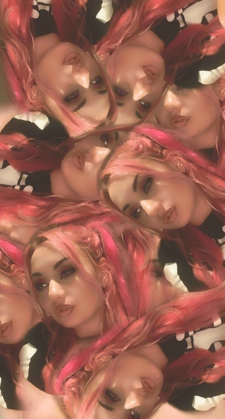 Naakte gelekte OnlyFans-foto van Kitty