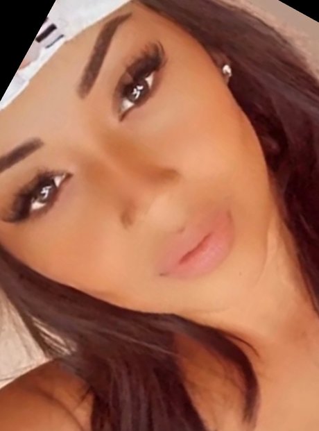 Naakte gelekte OnlyFans-foto van Debby