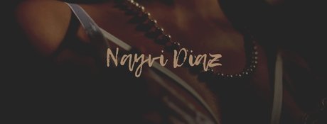 Naakte gelekte OnlyFans-foto van Nayvi Diaz
