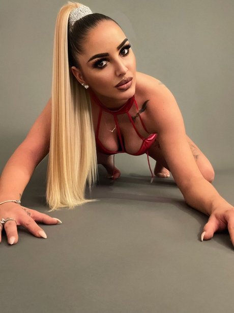 Naakte gelekte OnlyFans-foto van Candy   Damn