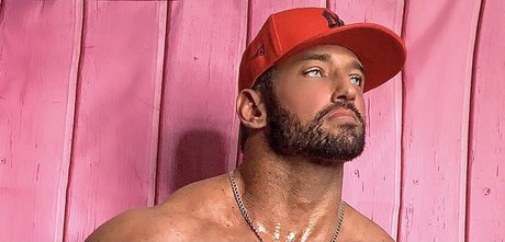 Naakte gelekte OnlyFans-foto van David Mitchell