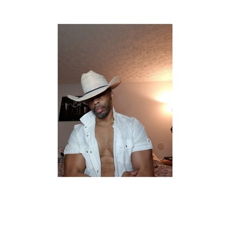Naakte gelekte OnlyFans-foto van Covell Free Onlyfans