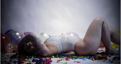 Naakte gelekte OnlyFans-foto van Amyjune