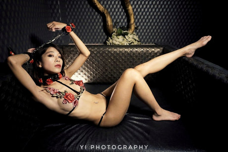 Naakte gelekte OnlyFans-foto van Amy Lee