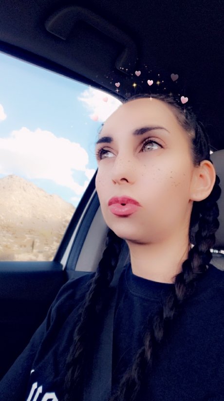 Naakte gelekte OnlyFans-foto van Green Eyed Beauty