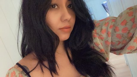 Naakte gelekte OnlyFans-foto van Manzana Canela