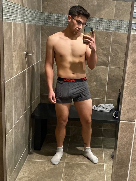 Naakte gelekte OnlyFans-foto van Angel