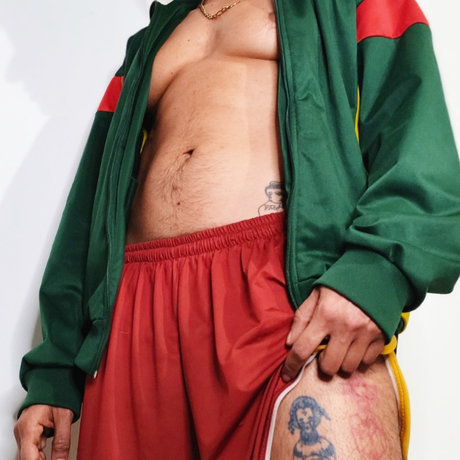 Naakte gelekte OnlyFans-foto van Neneputx