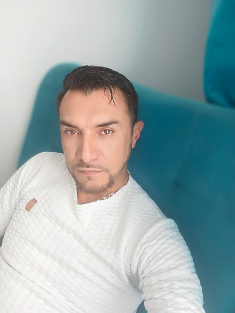 Naakte gelekte OnlyFans-foto van Negrito Sabroso