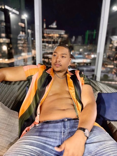 Naakte gelekte OnlyFans-foto van Jnastytv