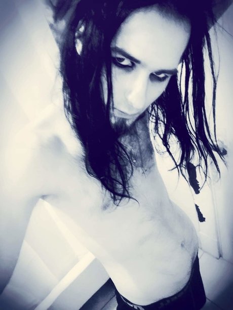 Naakte gelekte OnlyFans-foto van Alucio333