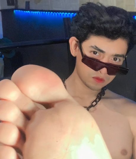 Naakte gelekte OnlyFans-foto van Joek