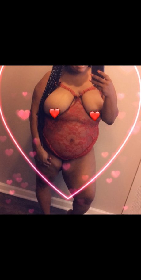 Naakte gelekte OnlyFans-foto van Cream Queen