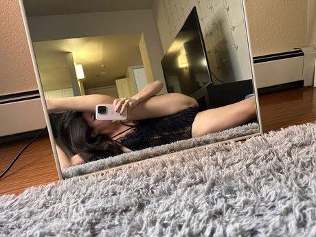 Naakte gelekte OnlyFans-foto van Nicole