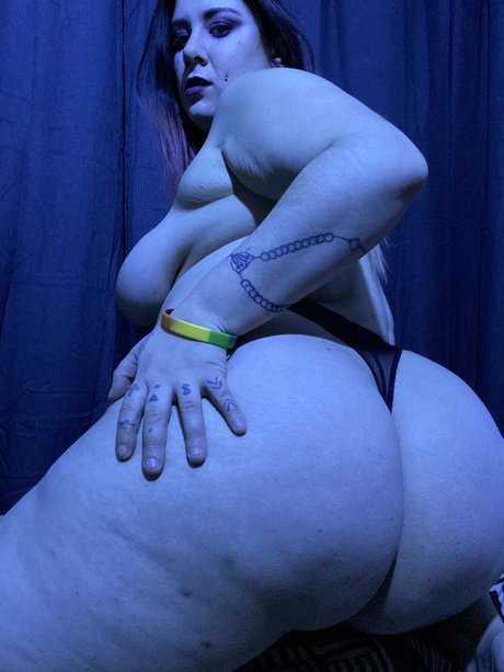 Naakte gelekte OnlyFans-foto van Nicole
