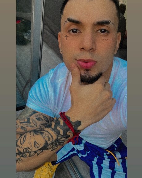 Naakte gelekte OnlyFans-foto van Nicolas Millan