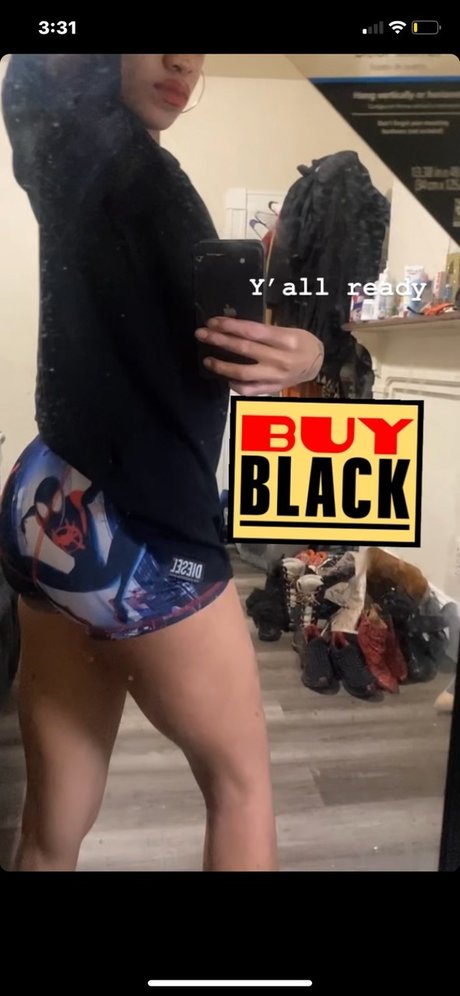 Naakte gelekte OnlyFans-foto van Beautlcgains