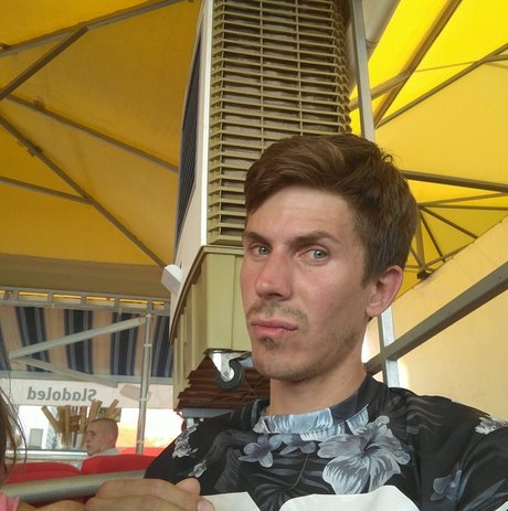 Naakte gelekte OnlyFans-foto van Nexter90free