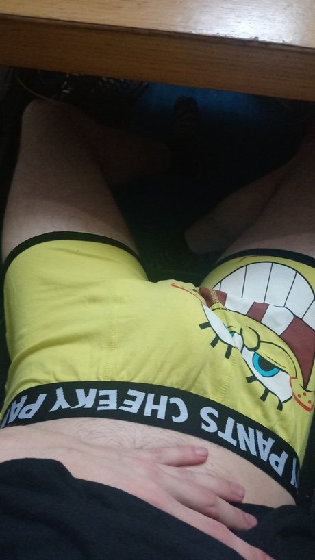 Naakte gelekte OnlyFans-foto van Newbsmurf