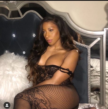 Naakte gelekte OnlyFans-foto van La Hottie Azariahxoxo