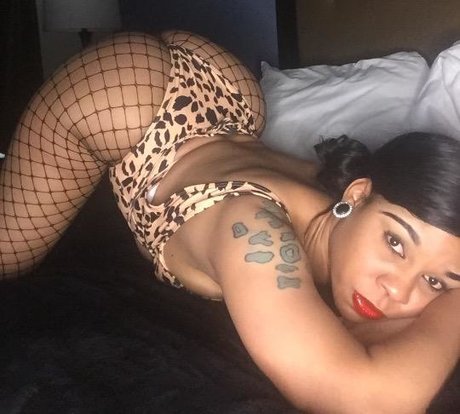 Naakte gelekte OnlyFans-foto van Bella Brinks