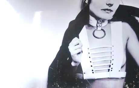 Naakte gelekte OnlyFans-foto van Nadia De La Noche