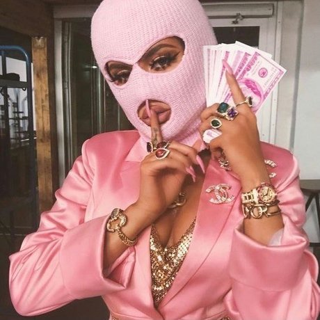 Naakte gelekte OnlyFans-foto van Barbieken