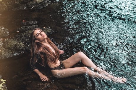 Naakte gelekte OnlyFans-foto van Mslopez