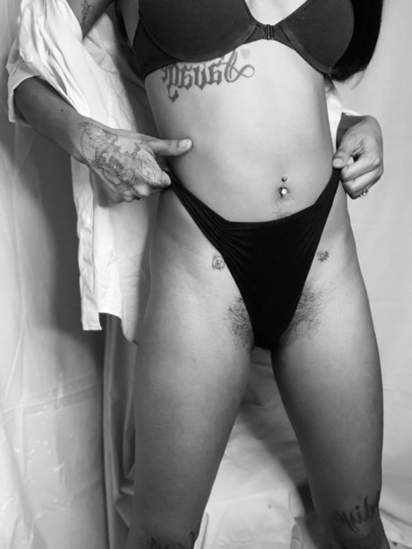 Naakte gelekte OnlyFans-foto van X P