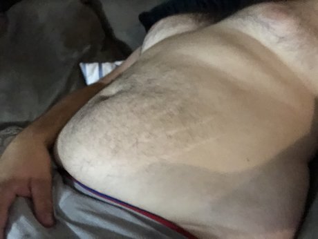 Naakte gelekte OnlyFans-foto van Daddy Matty
