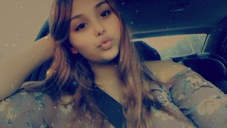 Naakte gelekte OnlyFans-foto van Angelbby7