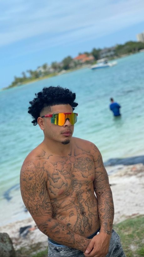 Naakte gelekte OnlyFans-foto van Cubansinsation