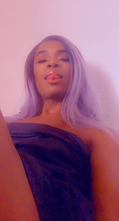 Naakte gelekte OnlyFans-foto van Nifty