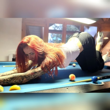 Naakte gelekte OnlyFans-foto van Niekohle