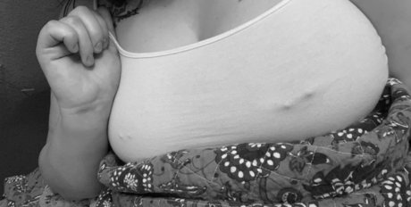Naakte gelekte OnlyFans-foto van Jamie