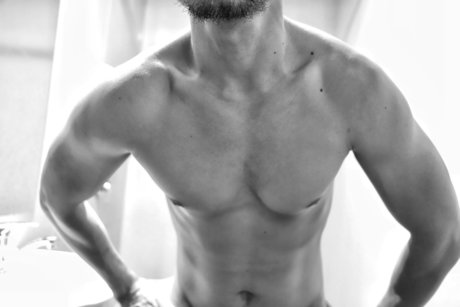Naakte gelekte OnlyFans-foto van Nathan