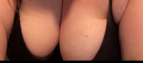 Naakte gelekte OnlyFans-foto van Nixxi