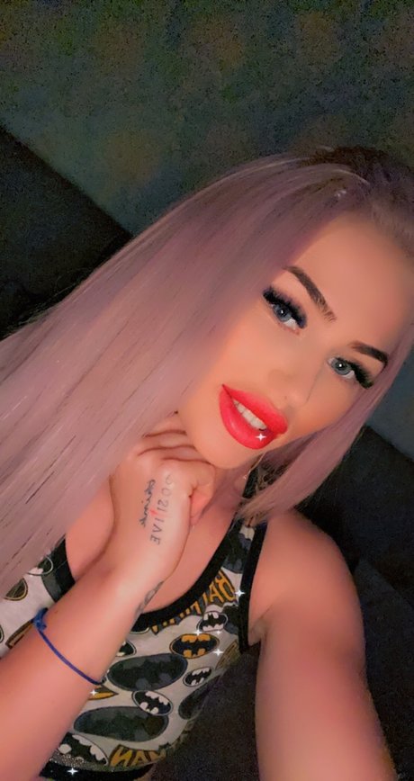 Naakte gelekte OnlyFans-foto van Mely