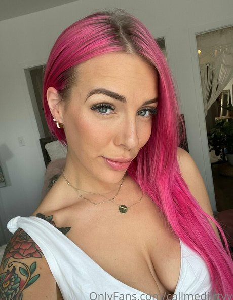 Naakte gelekte OnlyFans-foto van Layrose1