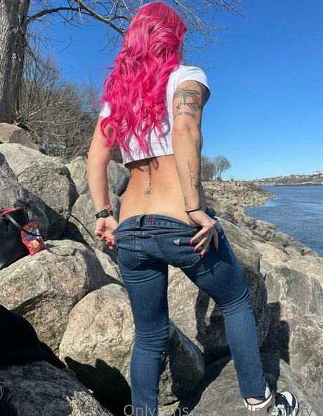 Naakte gelekte OnlyFans-foto van Layrose1