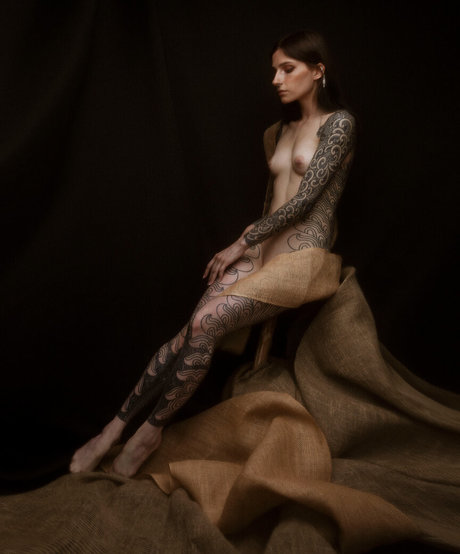 Naakte gelekte OnlyFans-foto van Noemie Doragon