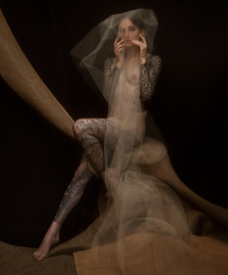 Naakte gelekte OnlyFans-foto van Noemie Doragon
