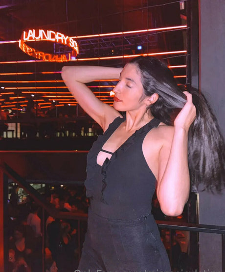 Naakte gelekte OnlyFans-foto van Marisemwell