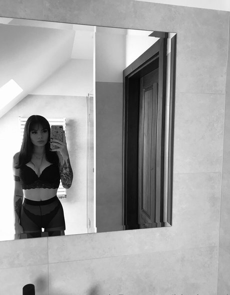 Naakte gelekte OnlyFans-foto van Blackyusti
