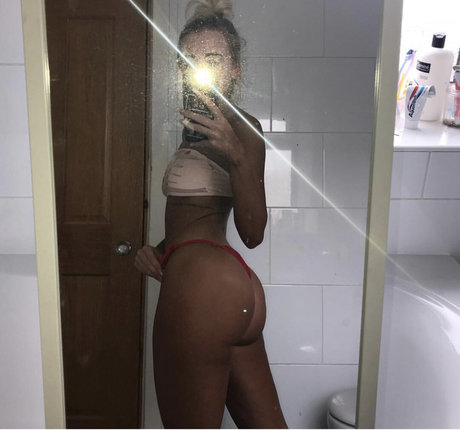 Naakte gelekte OnlyFans-foto van Babyxharley