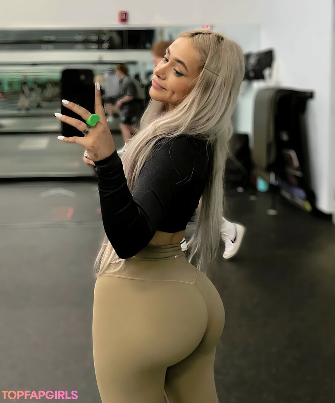 Naakte gelekte OnlyFans-foto van Demisux #58 Naakte gelekte OnlyFans-foto van Demisux #58