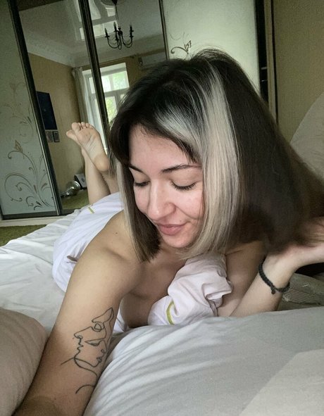 Naakte gelekte OnlyFans-foto van Agentgirl20