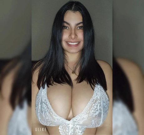 Naakte gelekte OnlyFans-foto van Marilsalopez98
