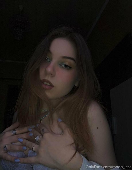 Moon_less