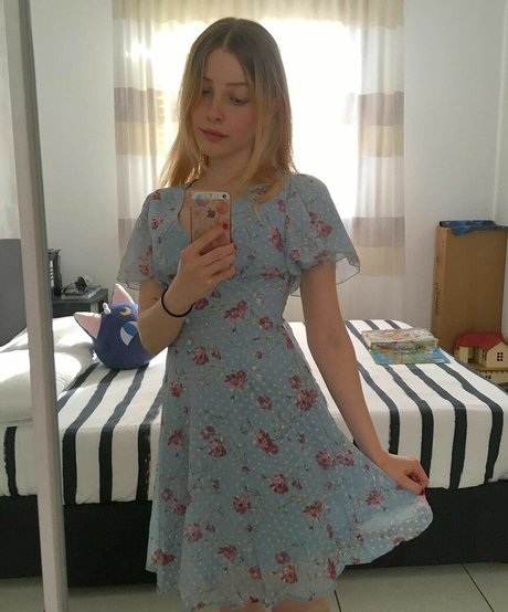 Naakte gelekte OnlyFans-foto van Agnese Innocente